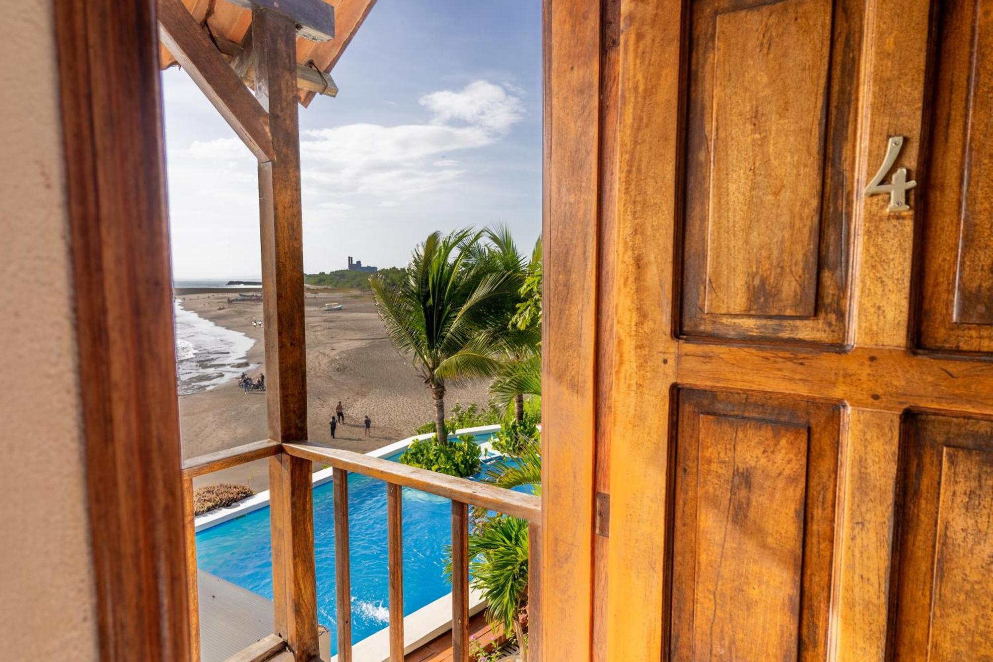 Miramar Surfcamp Villa Puerto Sandino Luaran gambar