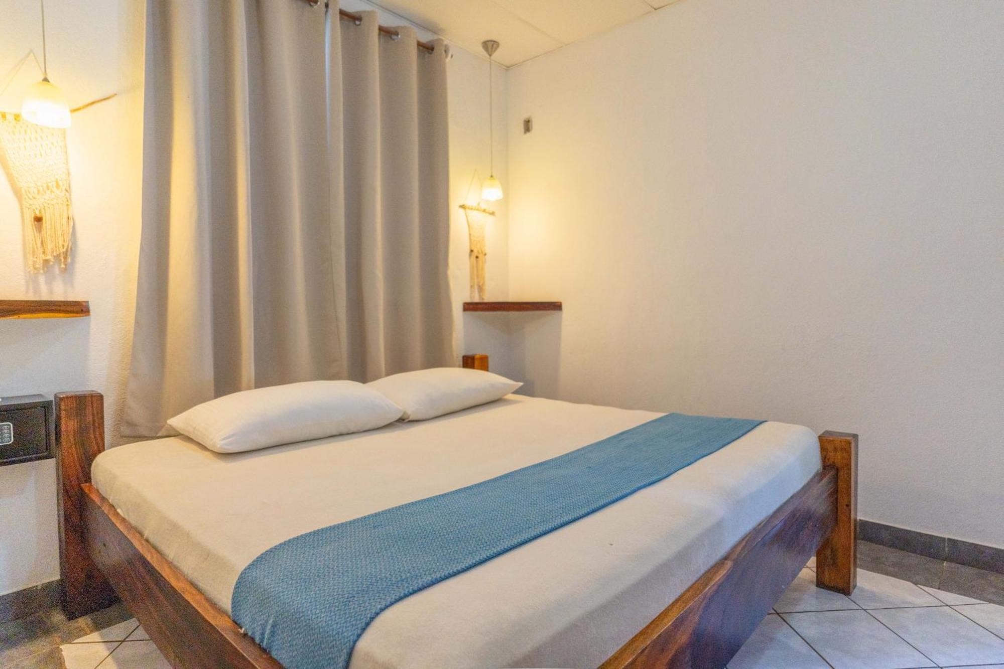 Miramar Surfcamp Villa Puerto Sandino Luaran gambar